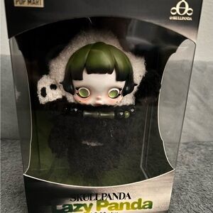 Skullpanda Lazy Panda Action Figure - Black and White